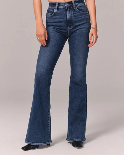 Cerise | Ultrahoch taillierte Stretch-Flare-Jeans