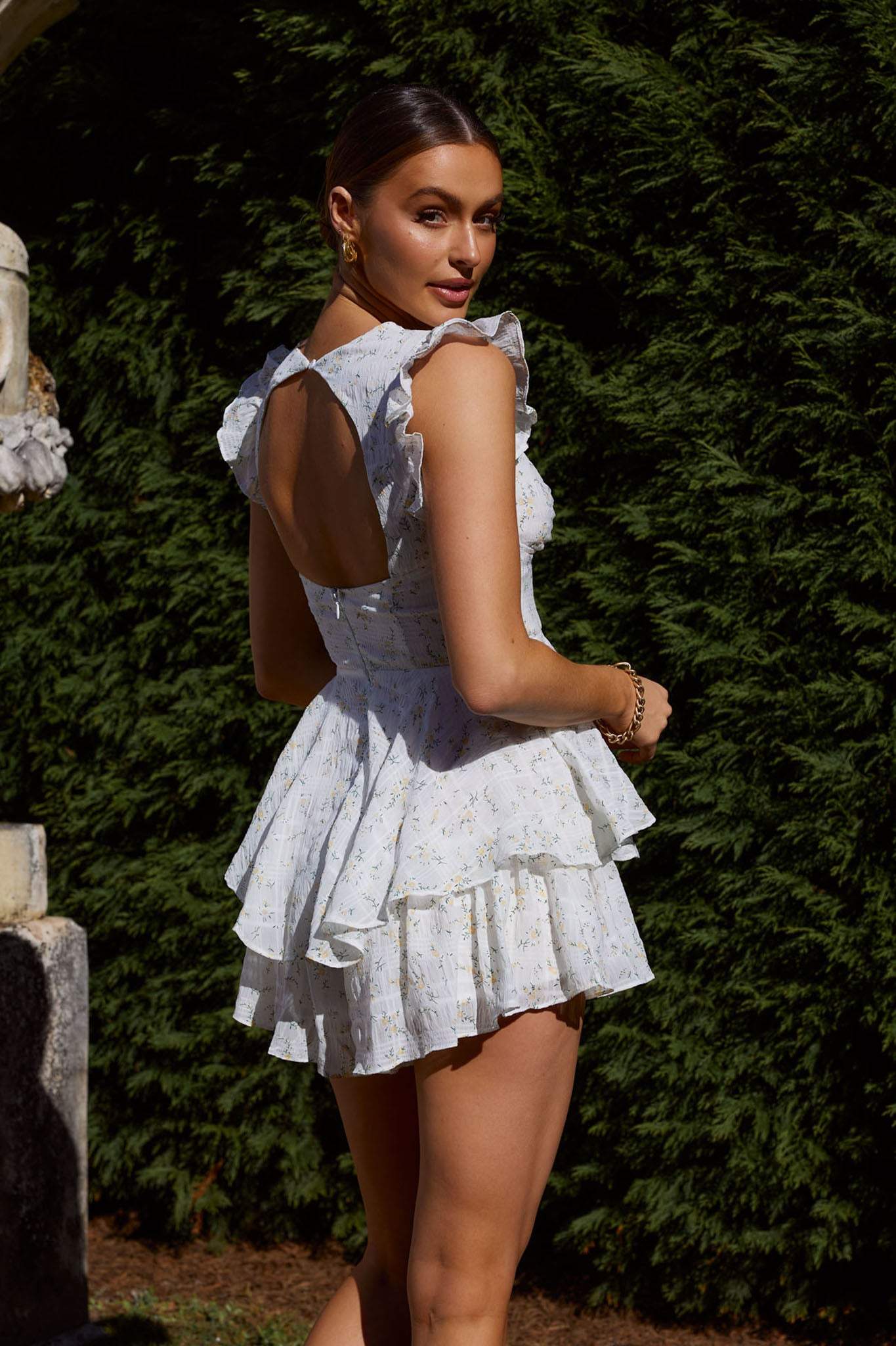 Avelena | Gestuftes Minikleid mit Spitze