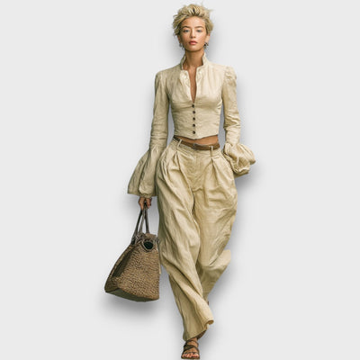 Serenya – Zweiteiliges Set mit Stehkragenbluse