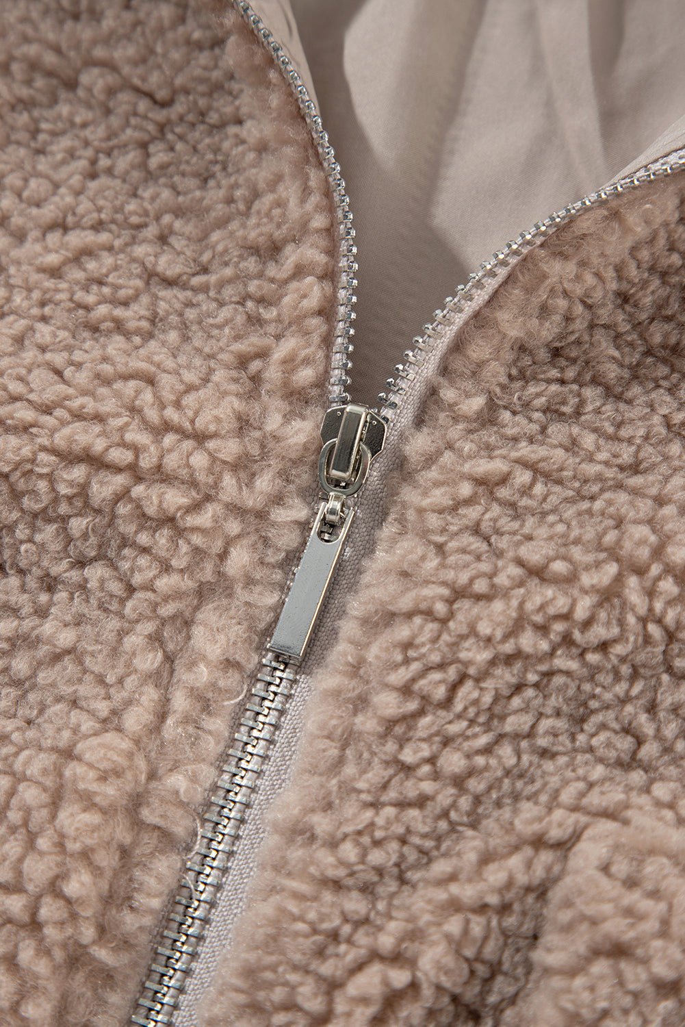 Teddy-Bomberjacke mit Reißverschluss | Flauschige Textur | Bequem & Stylisch