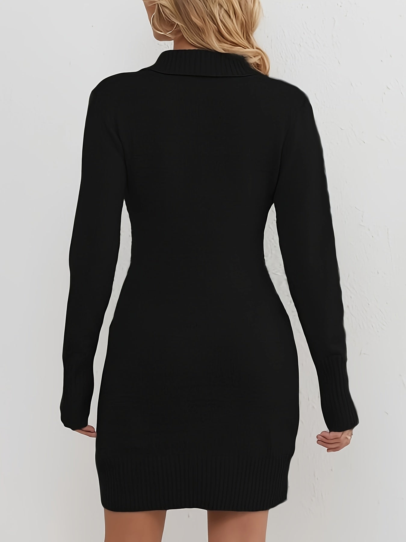 Strickkleid | Wickel-Optik | Elegante Knopfdetails