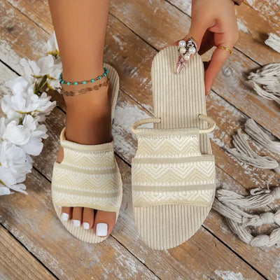 Kenzie – Stylische Gewebte Slip-On-Sandalen