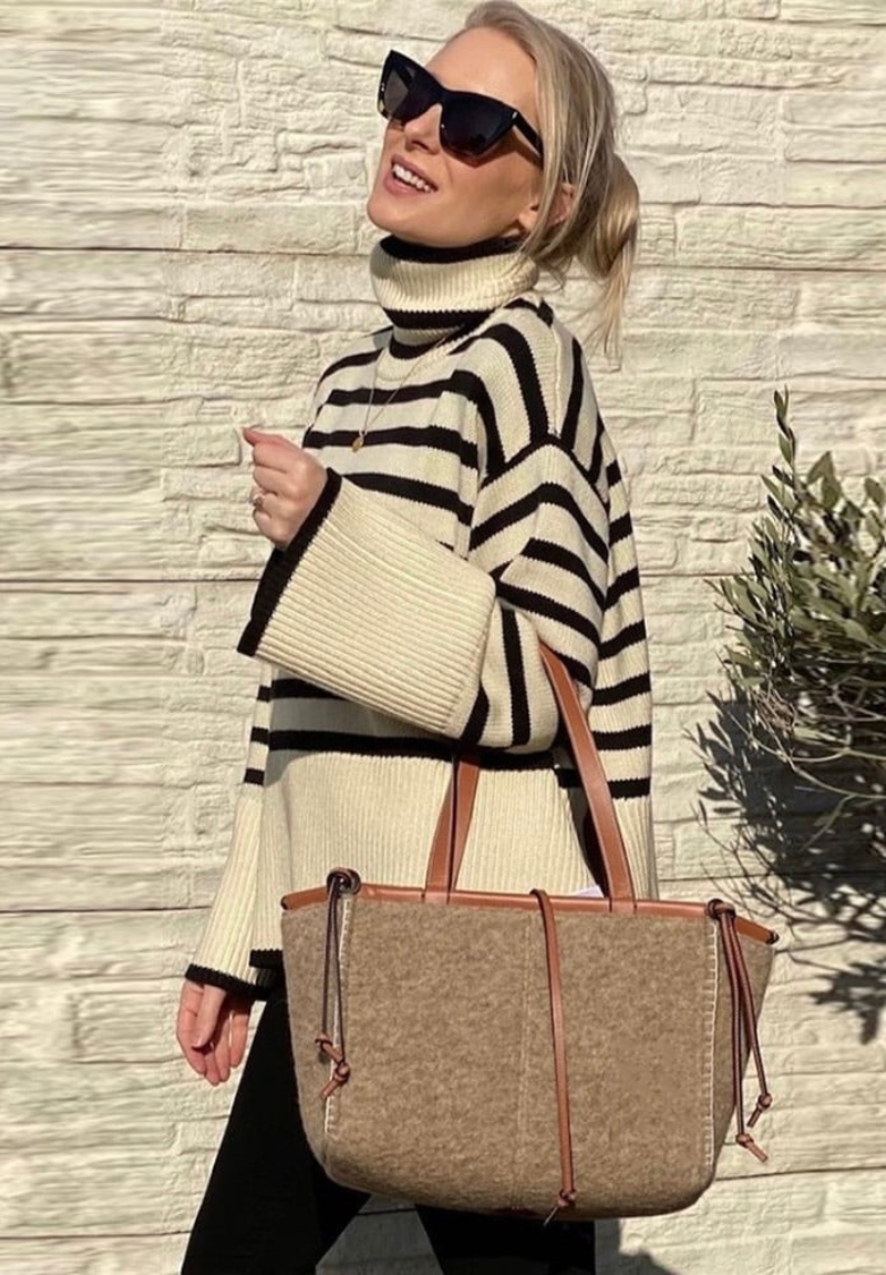 Esther | Damen Schwarz Rollkragenpullover | Oversize