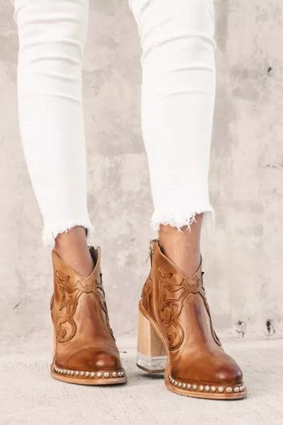 Elisa | Western-Stiefeletten in Nude mit Blockabsatz & Nieten
