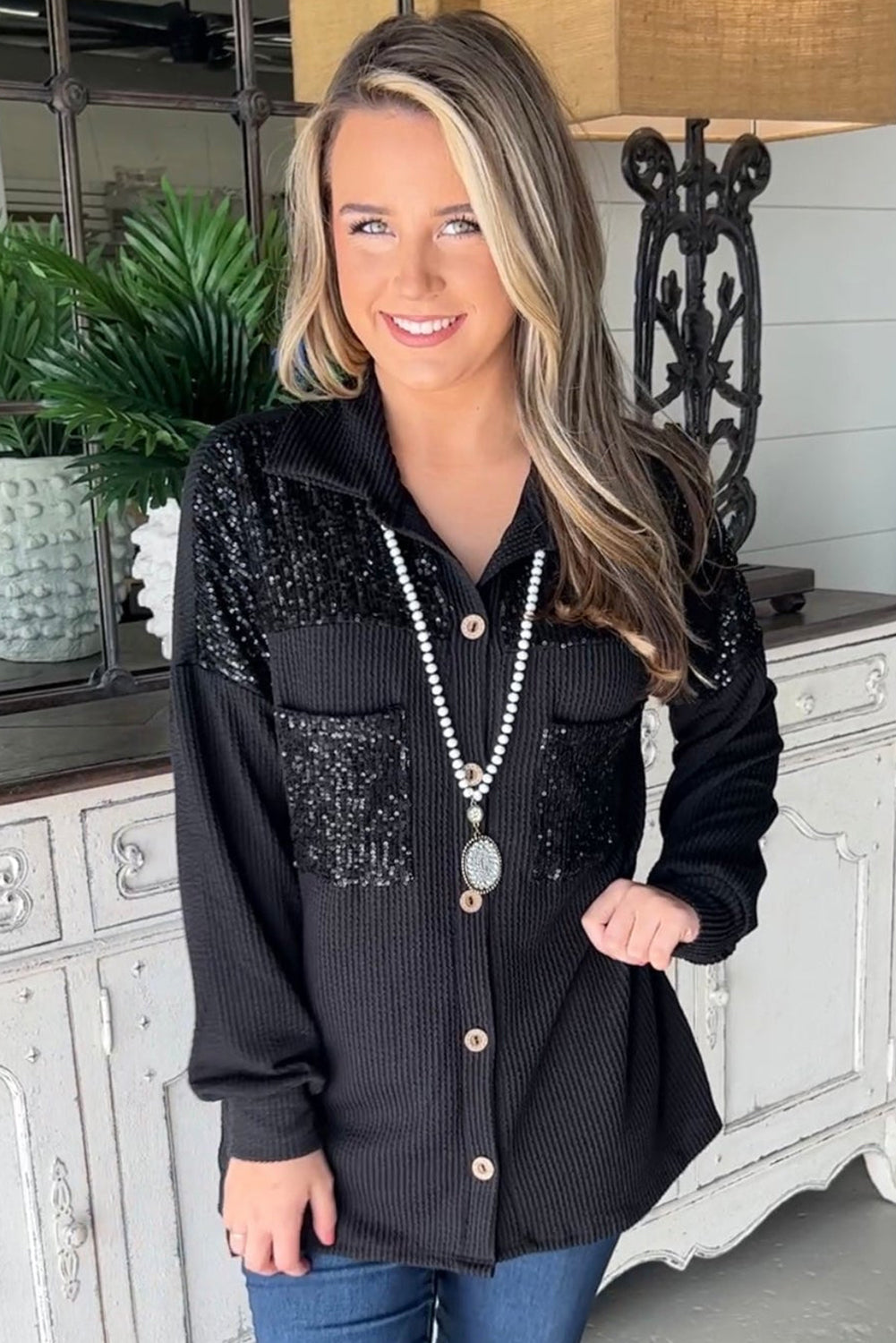 Glitzernde Hemdjacke mit Waffelstruktur | Eleganz & Komfort | Party-Look
