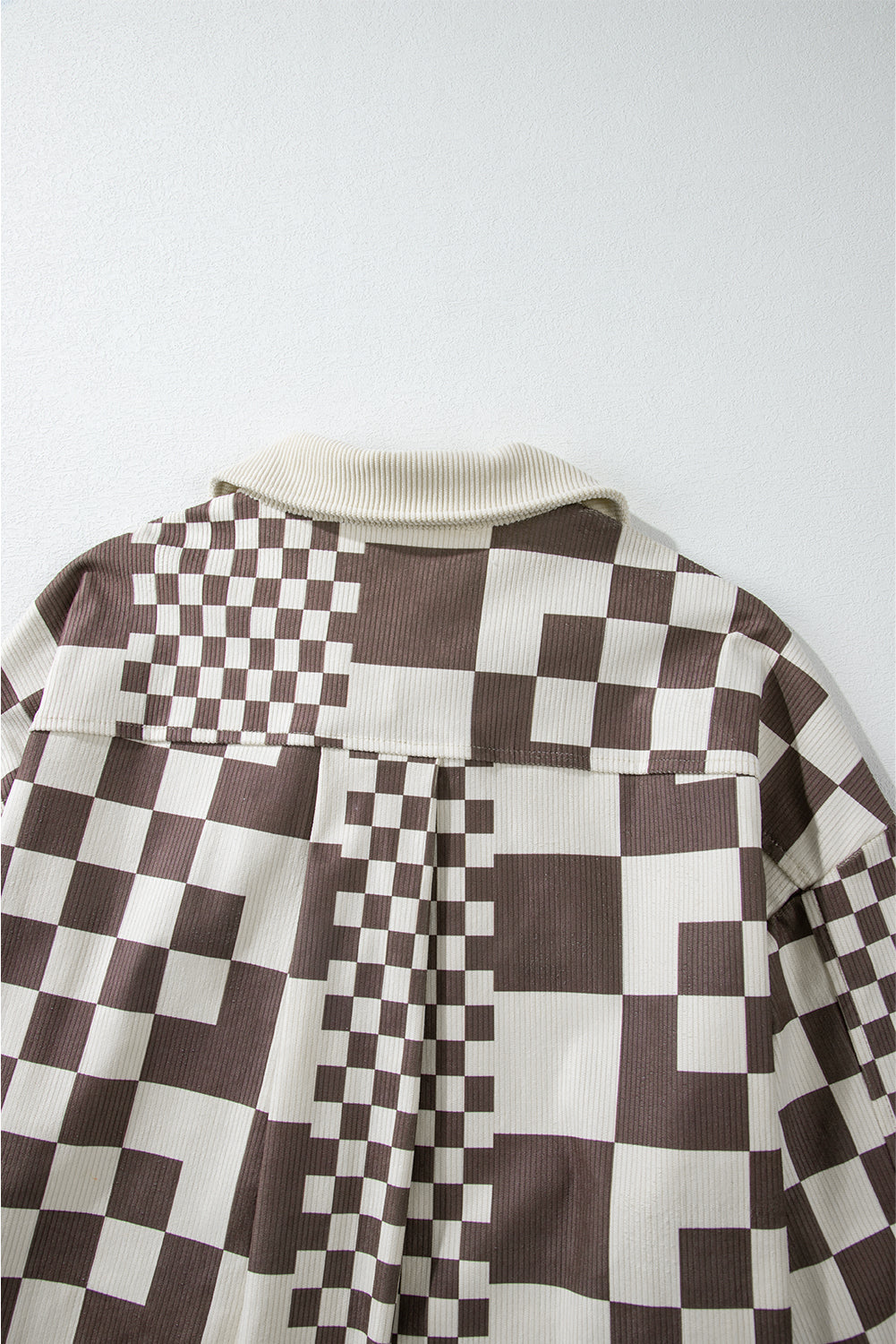 Karierte Oversized-Hemdjacke | Cord-Textur | Retro-Chic