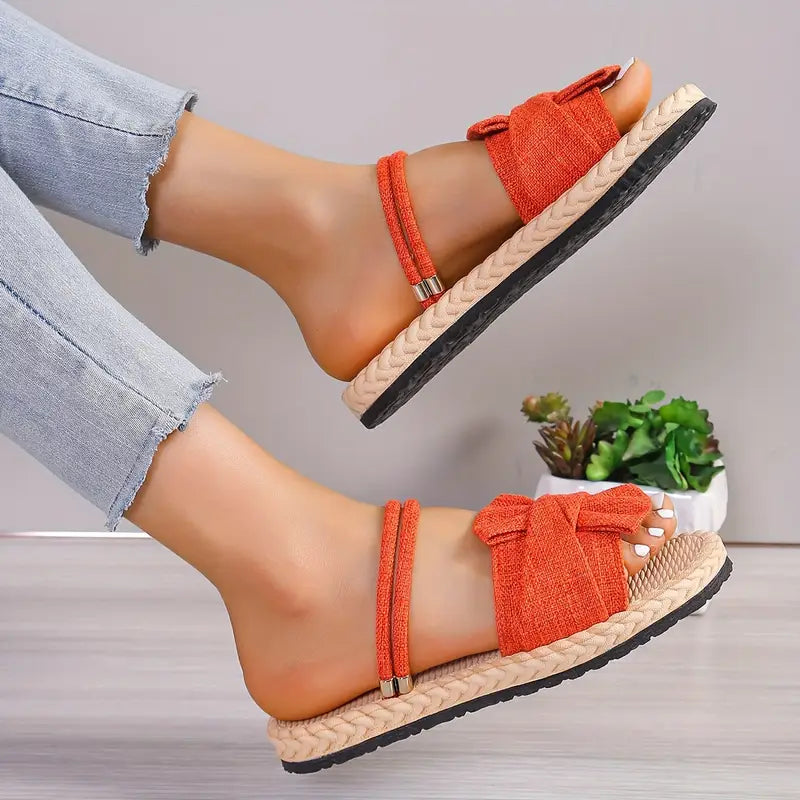 Dahlis – Sandalen mit Knöchelriemen und Schleife