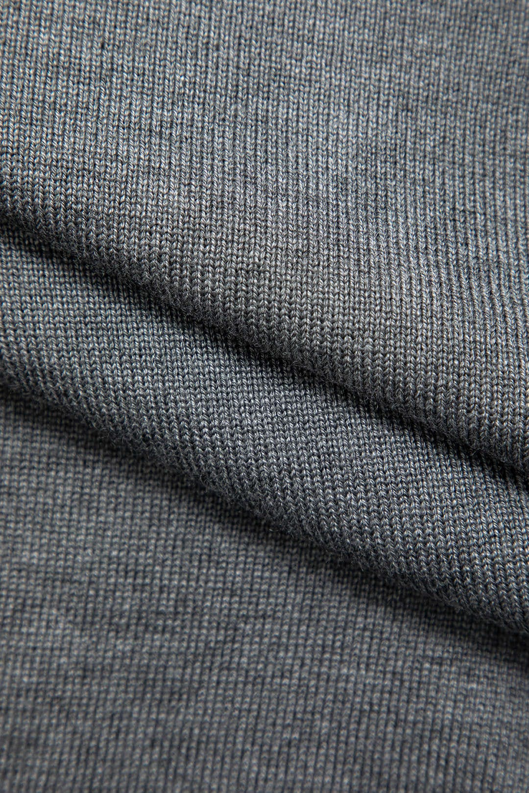 Anastasia | Zweiteiler-Set mit Cutout-Pullover & gerafftem Kleid