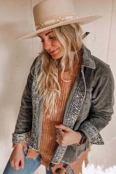 Cordjacke mit Leoparden-Details | Wild & Stilvoll | Boho-Chic