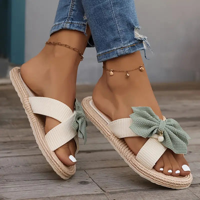 Sylis – Stylische Slipper mit Schleife