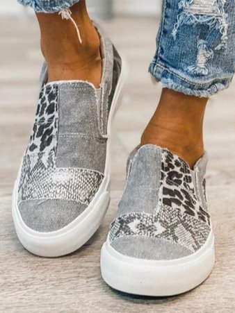 Sommer-Espadrilles für Damen mit zeitgenössischem Stil - Thelyria