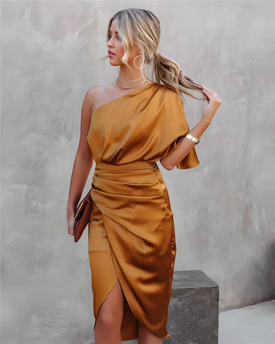 Onyxia – Luxuriöses Satin-Midikleid