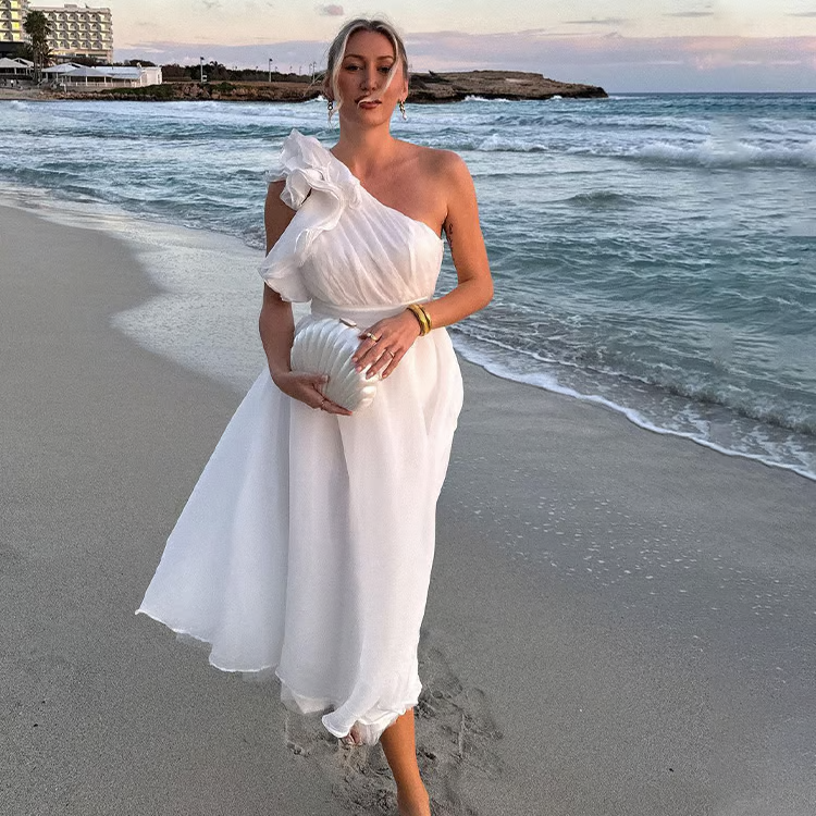 Sommerkleid für Frauen mit schrägem Ausschnitt - Aurenithya