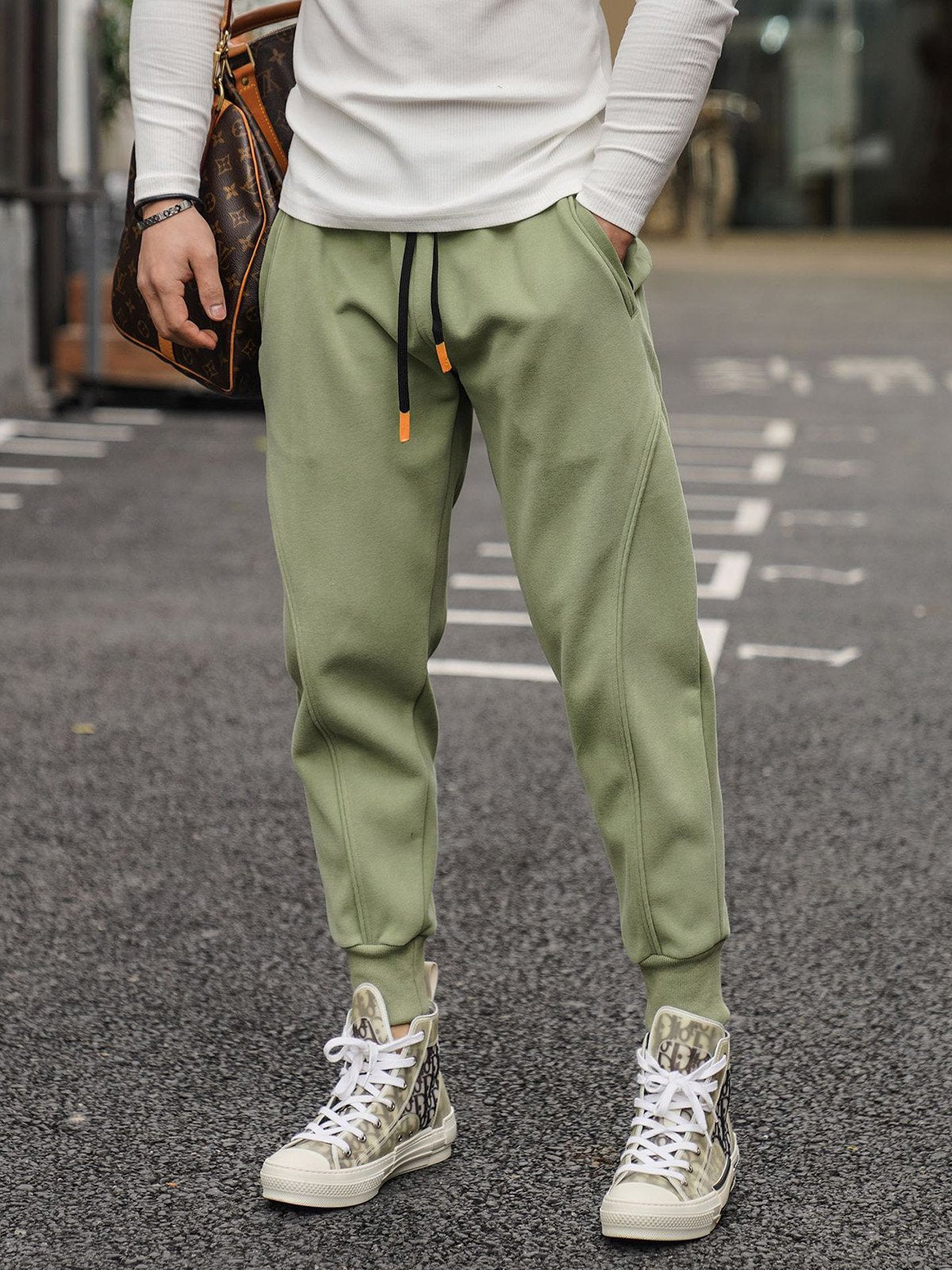 Avelena | Loose Fit Trainingshose