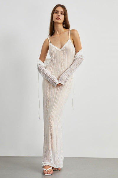 Avelena | V-Neck Lace Set