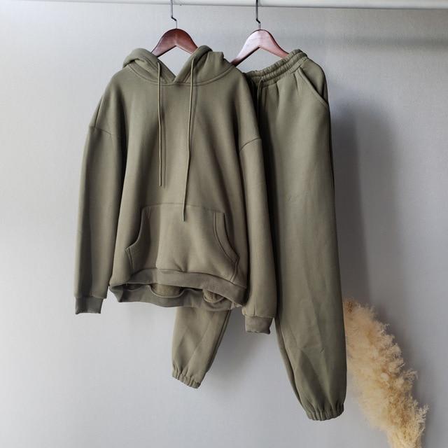Avelena | Fleece-Kapuzenpulli & Jogger-Hose