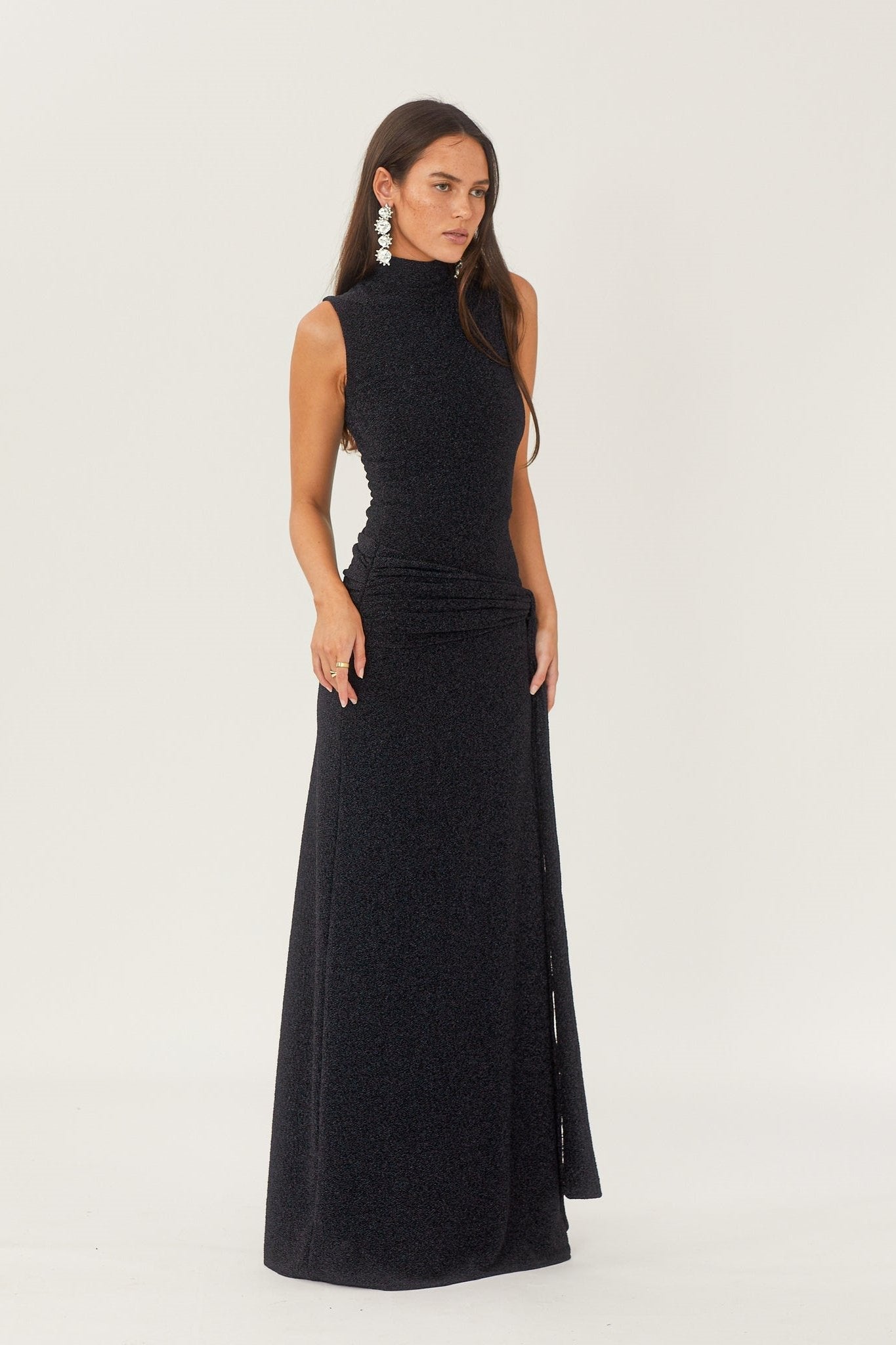 Avelena | Maxi-Strickkleid mit Metallischen Trägern