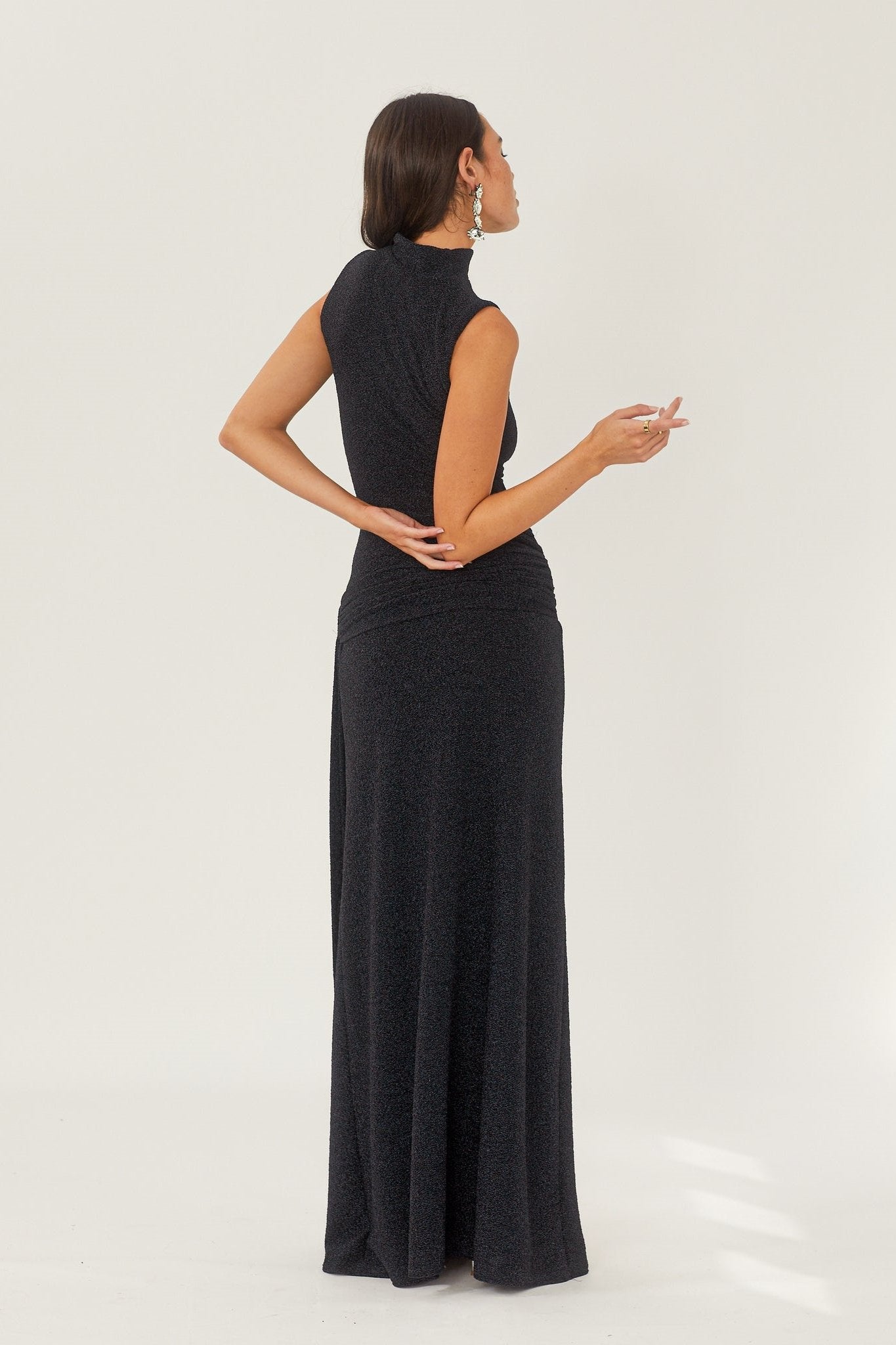 Avelena | Maxi-Strickkleid mit Metallischen Trägern