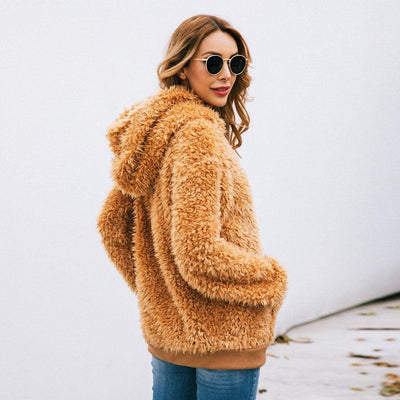 Avelena | Flauschiger Wollpullover Kurvenbetontes Design