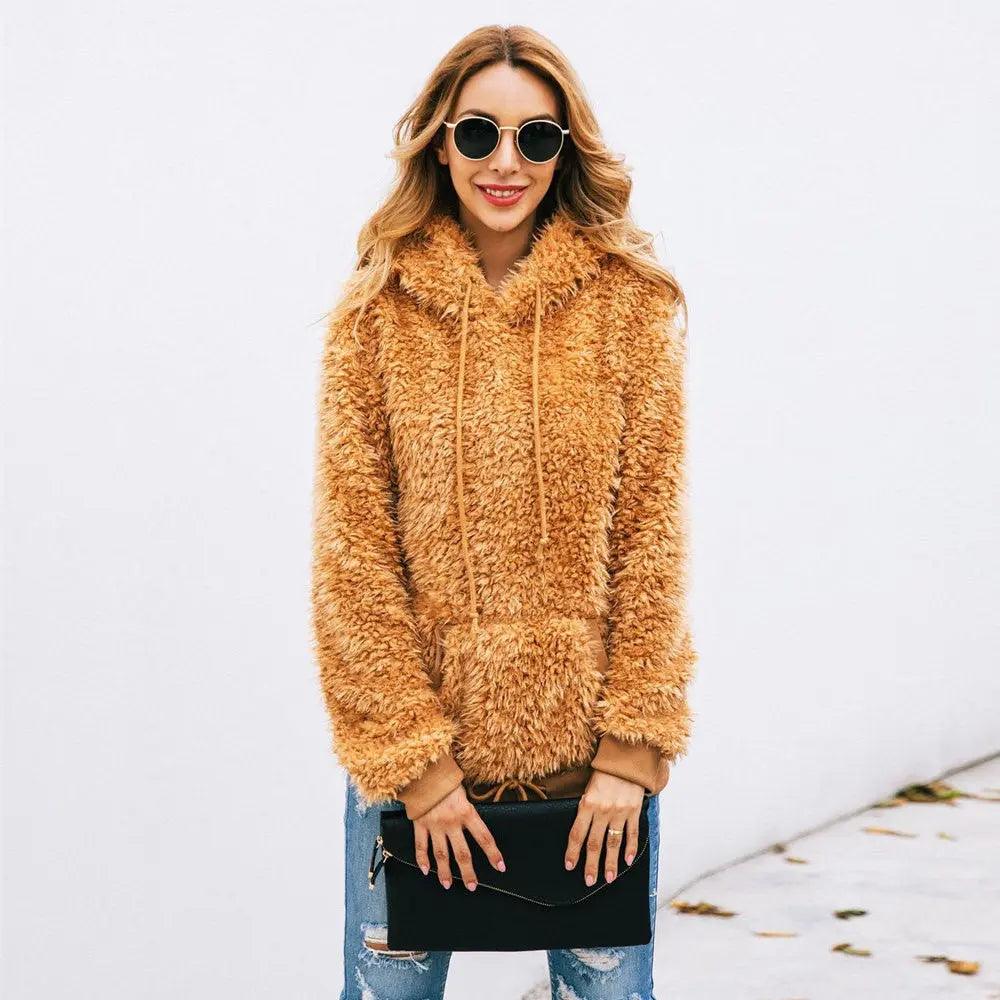 Avelena | Flauschiger Wollpullover Kurvenbetontes Design
